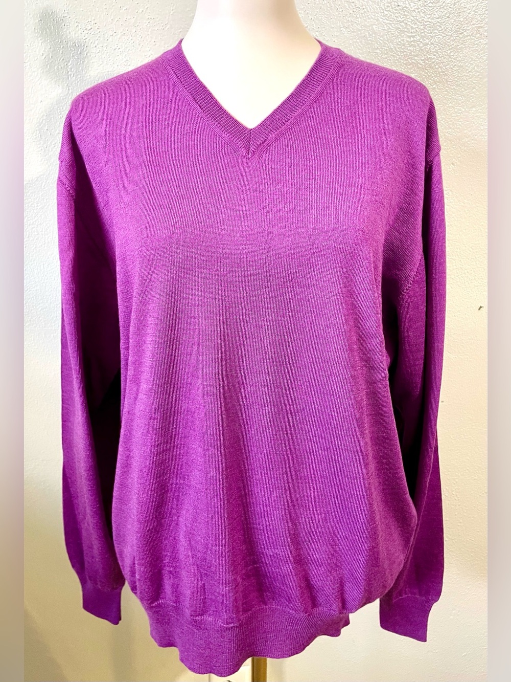 Paul Fredrick Extrafine Italian Merino Wool Purple V Neck Pullover Sweater Large